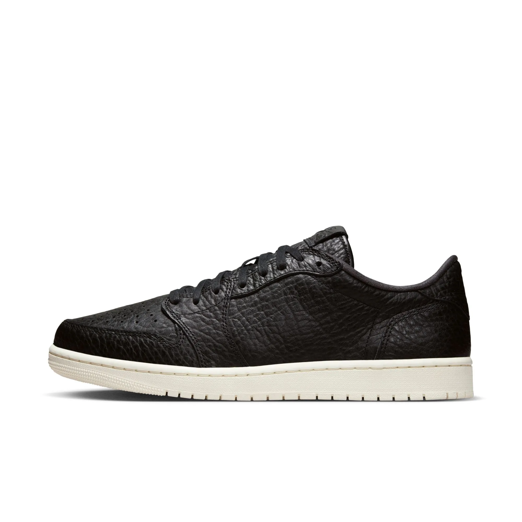 AIR JORDAN 1 RETRO LOW Black/black-sail 848775-005 Seamless Fit Outdoor Explorers