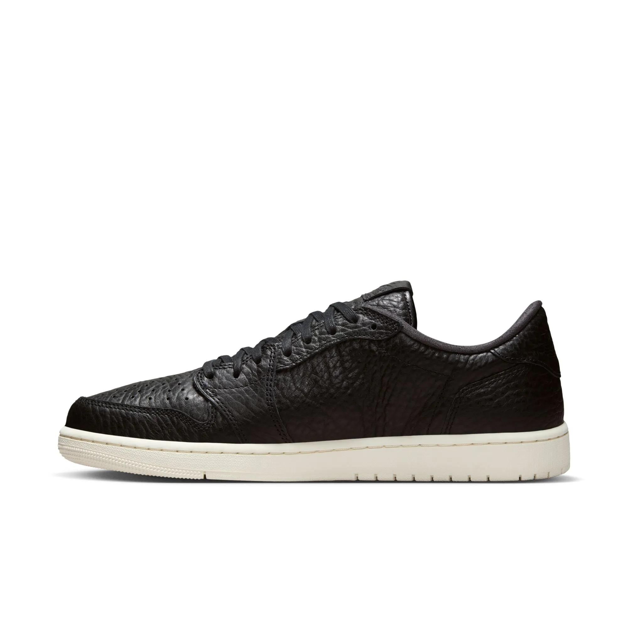 Urban Chill AIR JORDAN 1 RETRO LOW Black/black-sail 848775-005