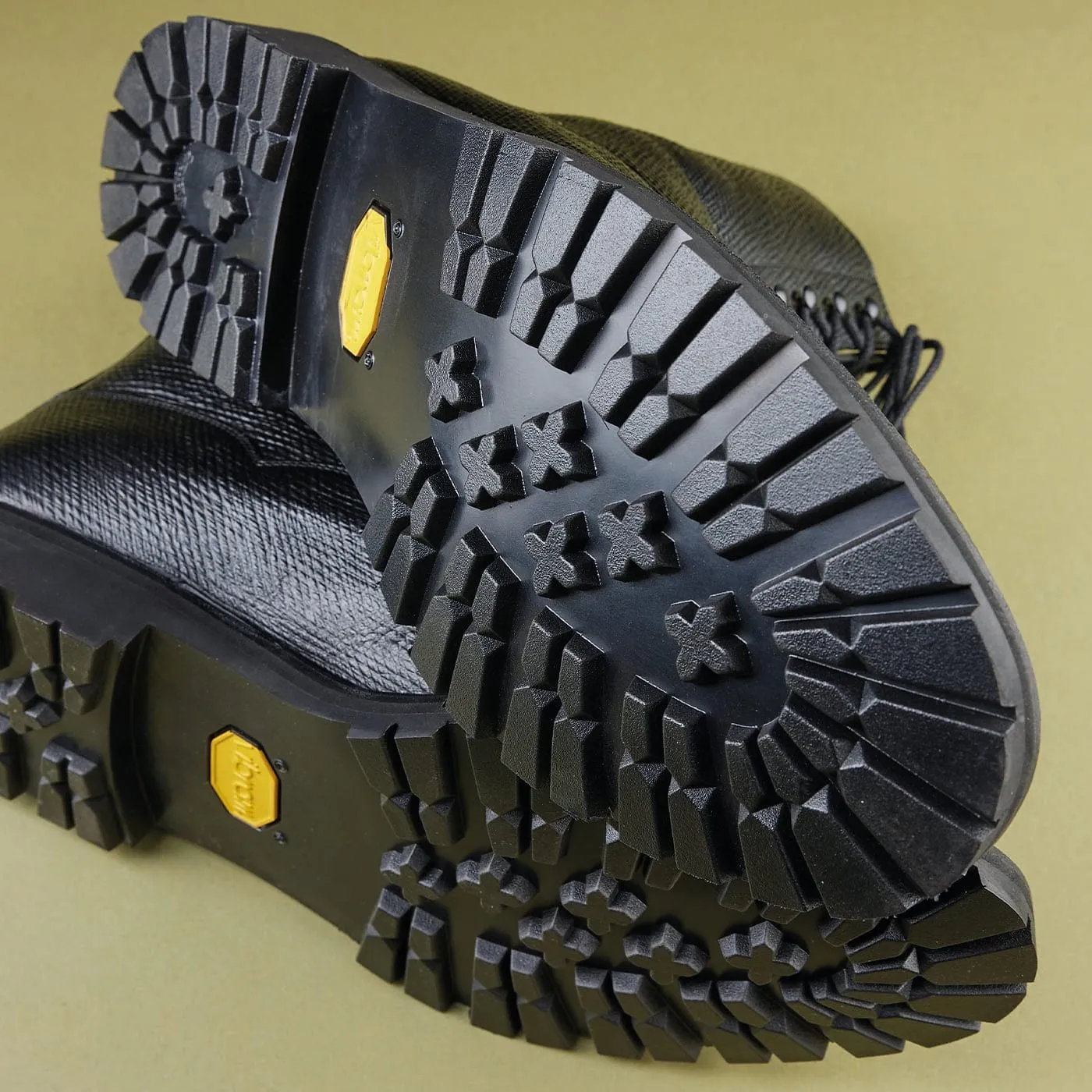 Secure Hold Grizedale Black Russian Grain