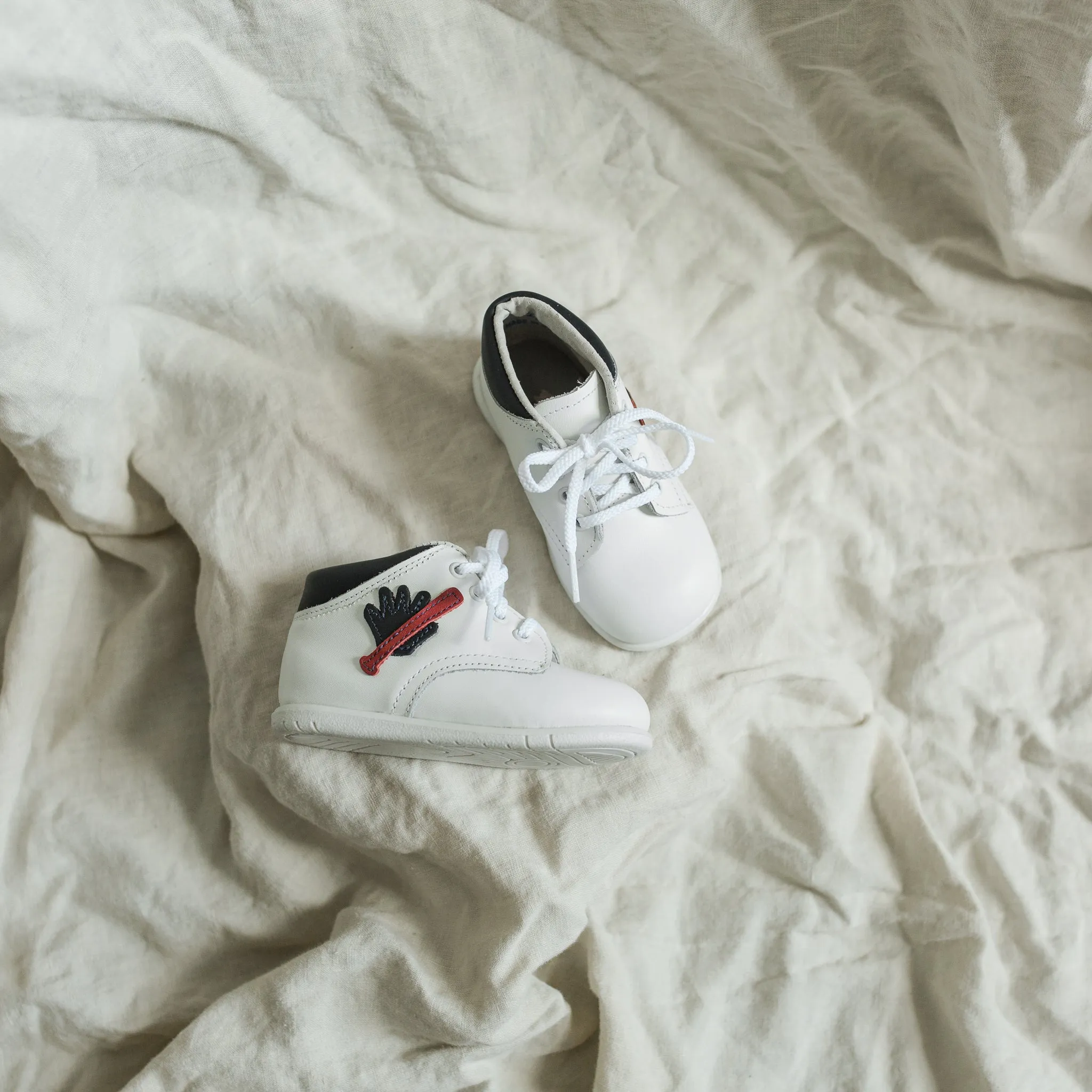 Anti Odor Outdoor Explorers Baseball First Walker - White/Navy