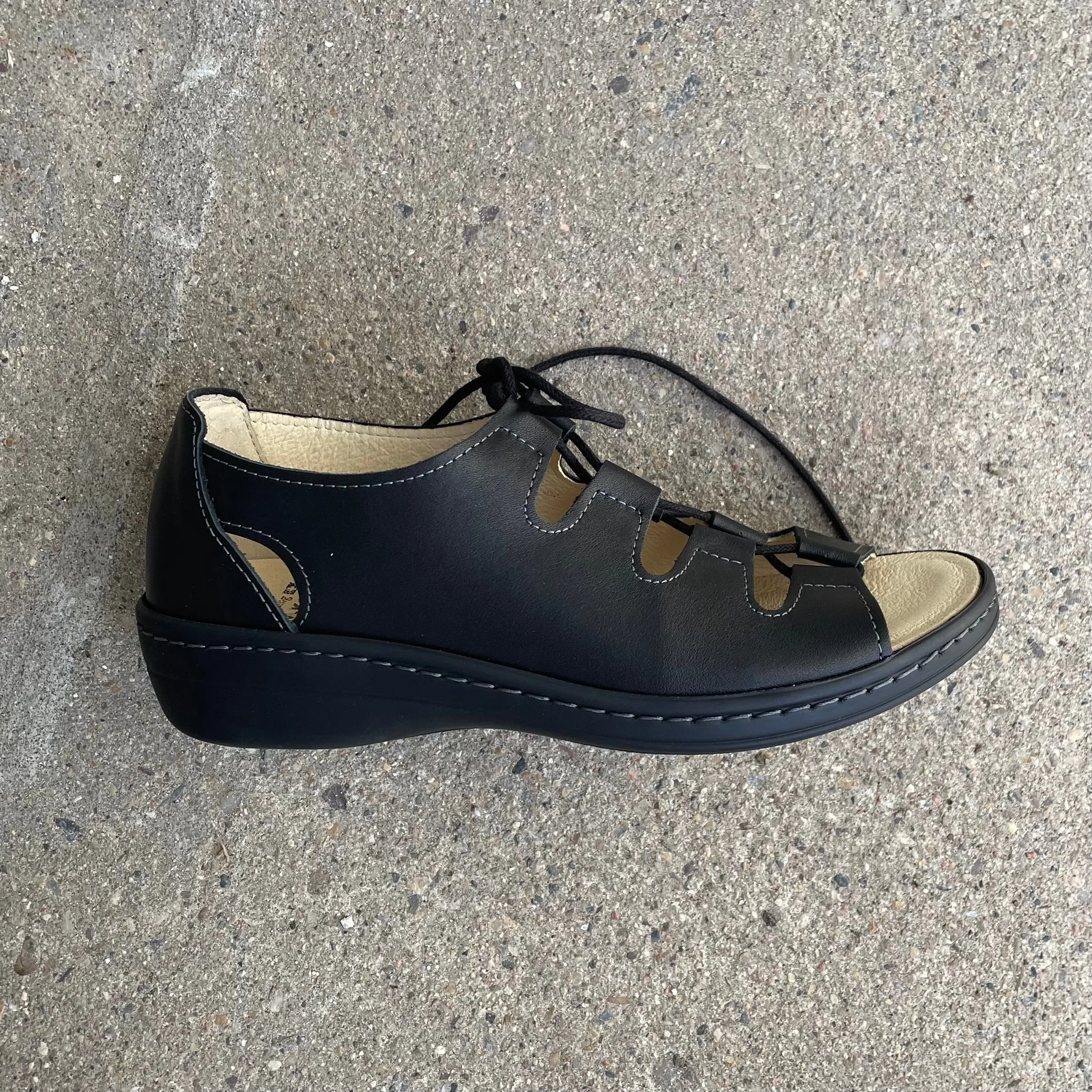 Beth - Black Fashionable Casual Shoes