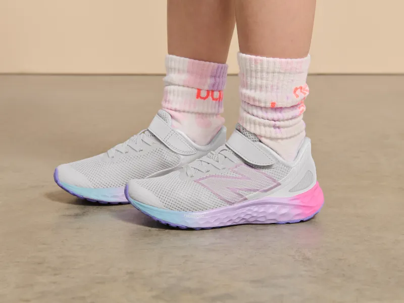 ventilated upper running shoes Little Kids' Fresh Foam Arishi v4