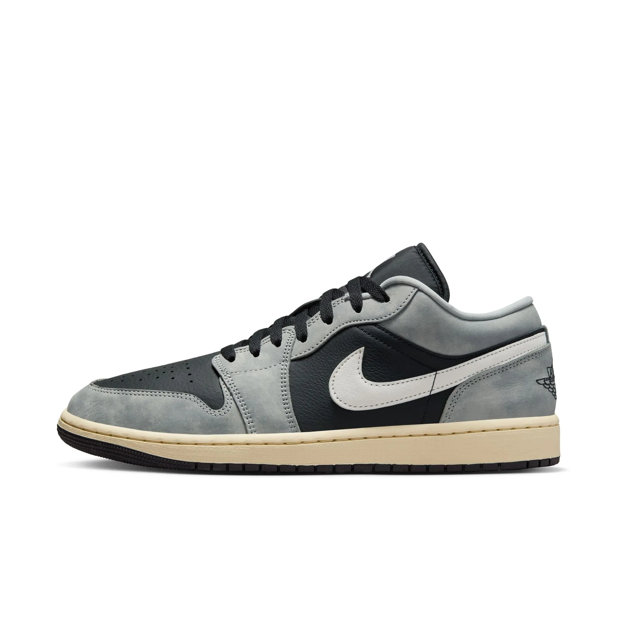 Sport Active Travel Must AIR JORDAN 1 LOW SE Lt Smoke Grey/black-sail-muslin HQ2010-012