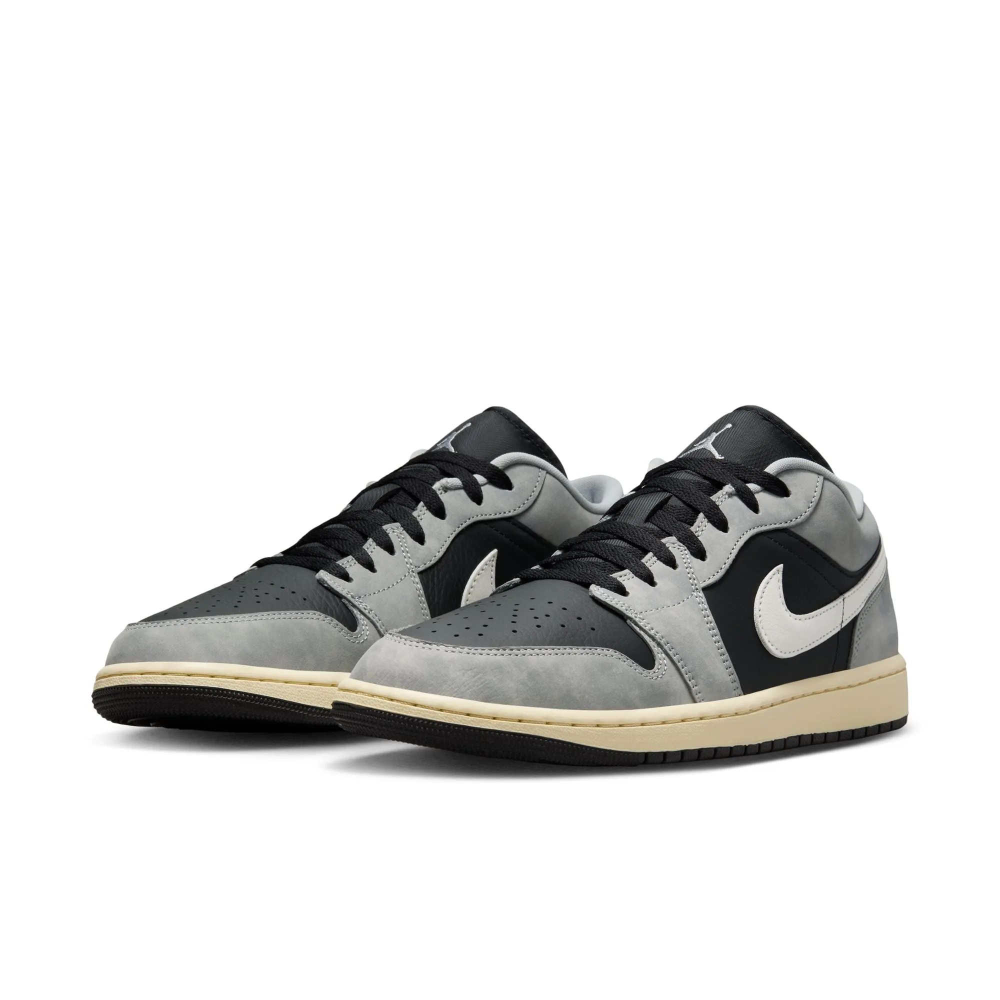 Neutral Base AIR JORDAN 1 LOW SE Lt Smoke Grey/black-sail-muslin HQ2010-012
