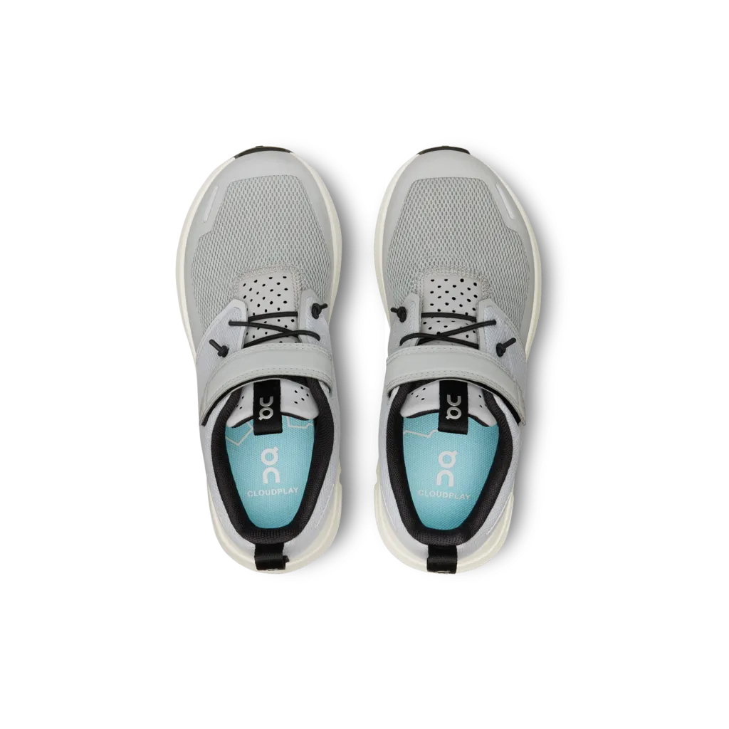 narrow - toe - box running shoes Kids' Cloud Play