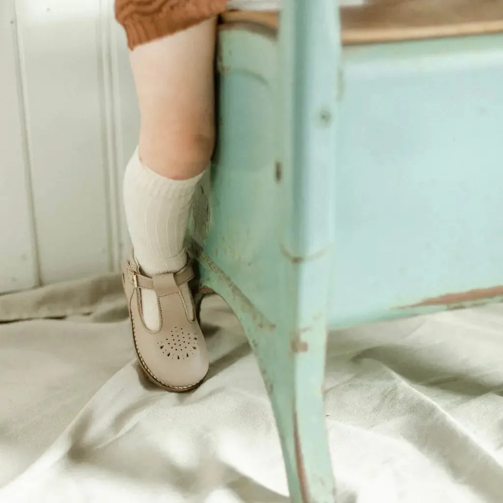 Greta T-Strap - Truffle Calm Mood