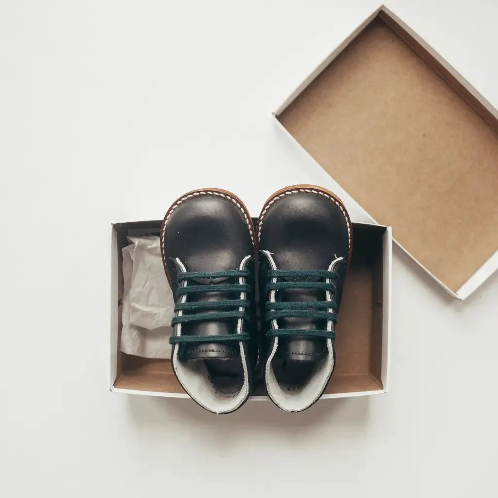 Beach Fun Garden Mood Henry First Walker - Navy