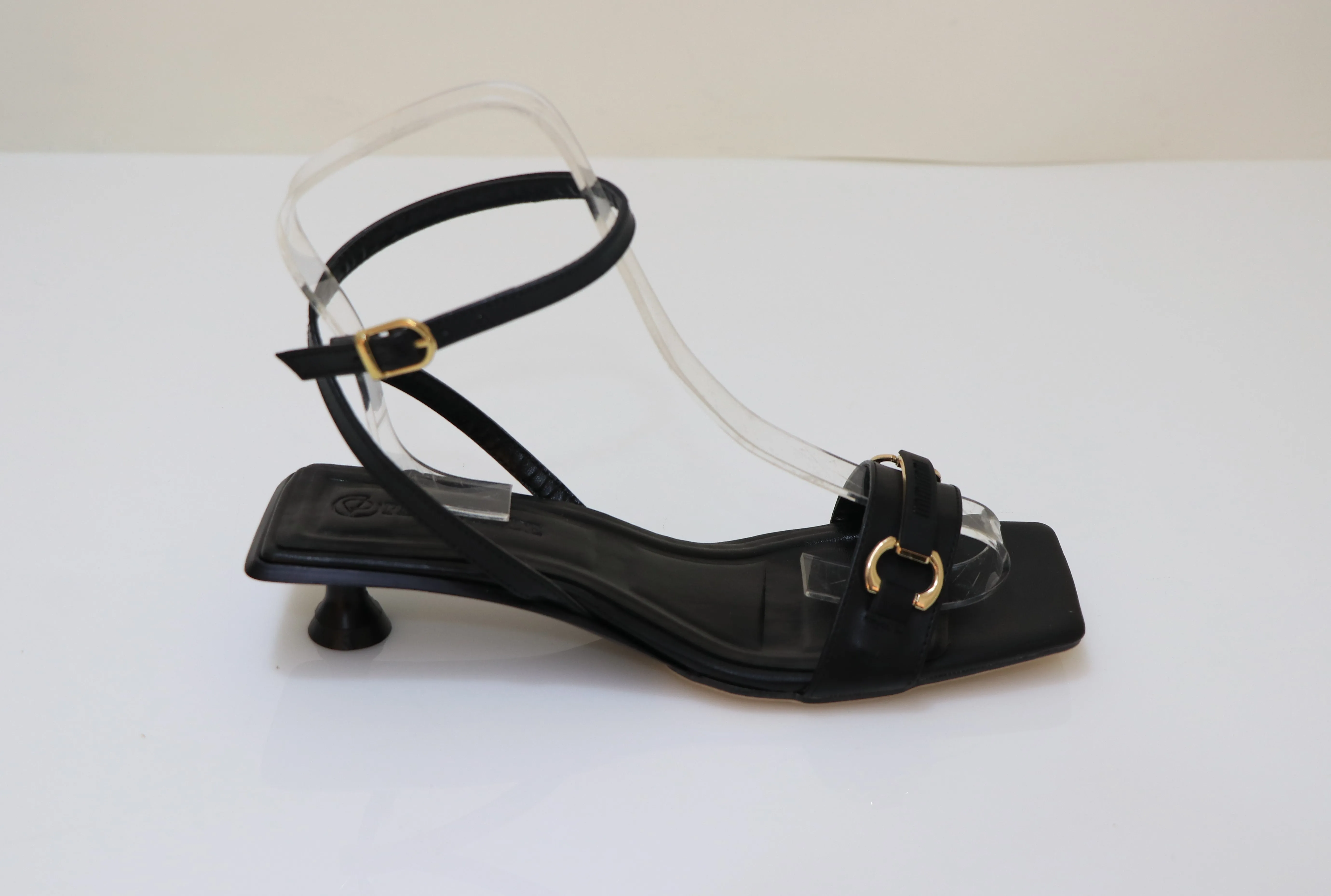 Everyday Step Ventilated PINO VERDE Strap Sandals