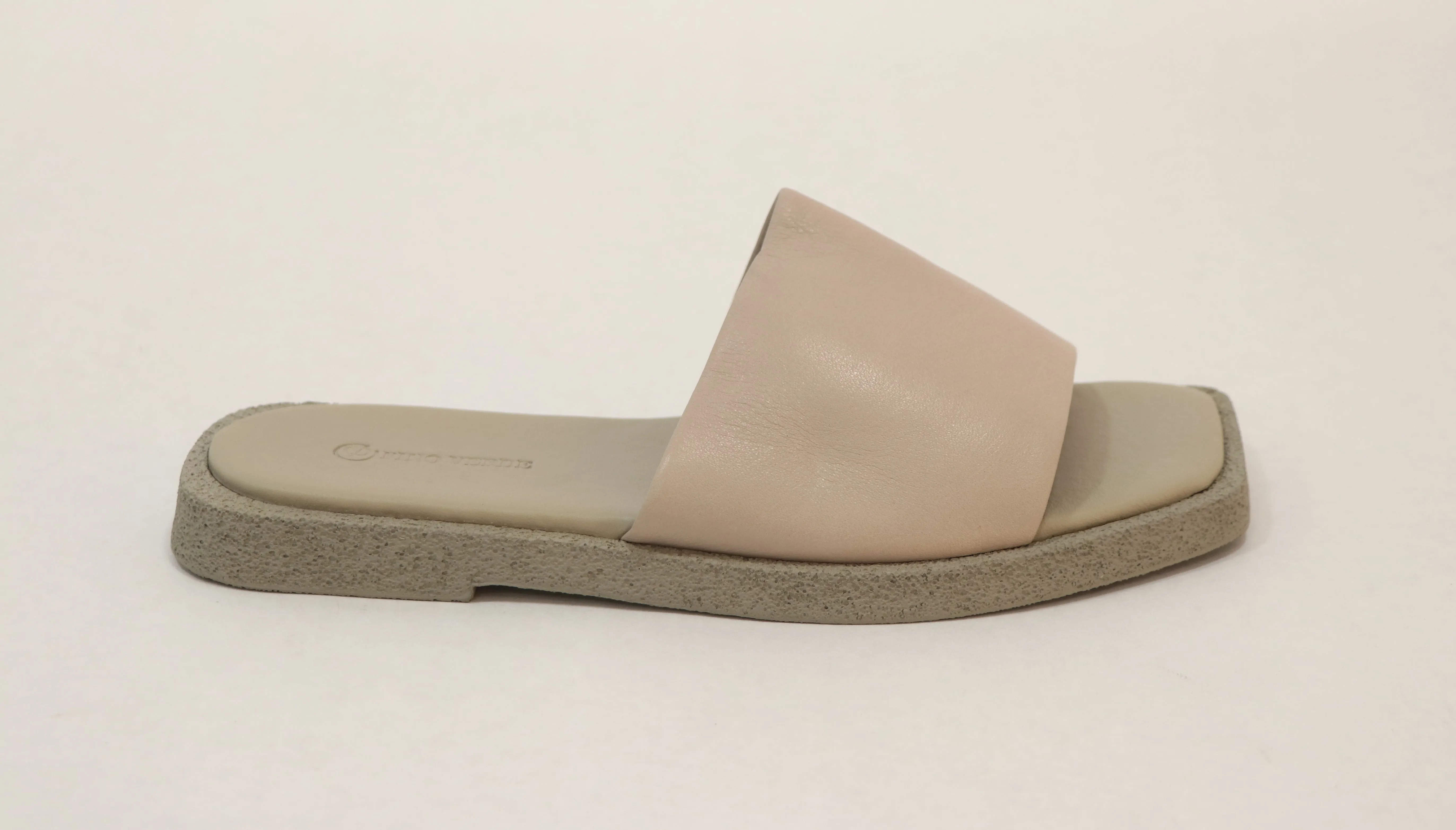 PINO VERDE SLIPPERS Anti   Stain Relaxed Fit Slides