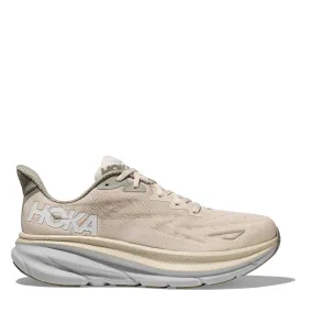 Men's Clifton 9 running in a rowing studio shoes