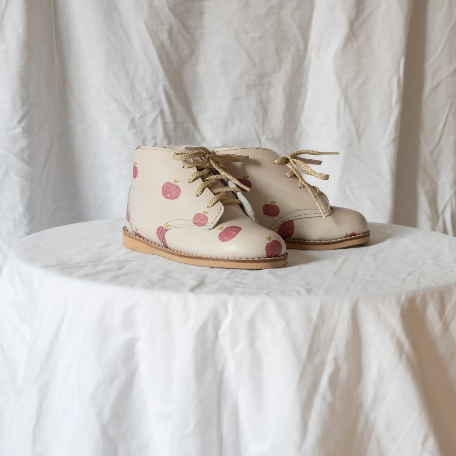 Comfortable Walk Milo Boot - Apple