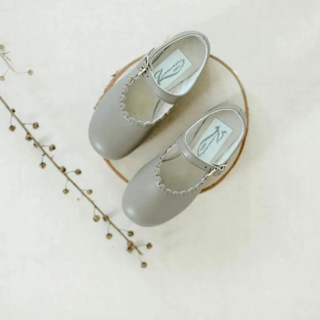 Grip Hold Stretchable Scalloped Mary Jane - Graphite