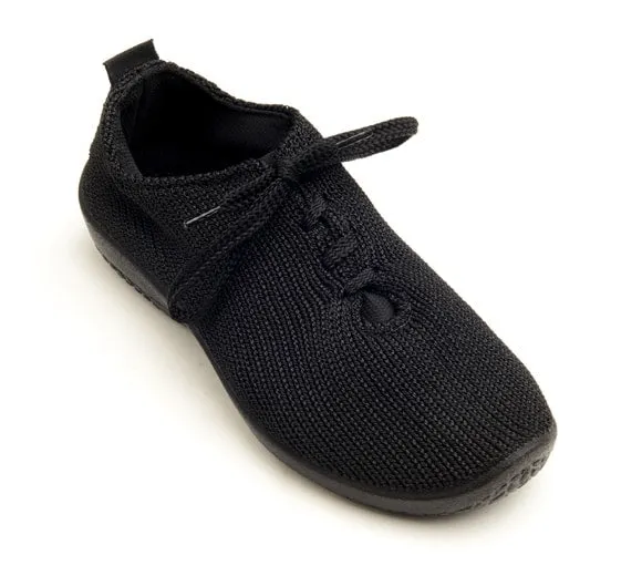 Tie Knit Shoe brand - name Retro Style