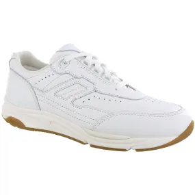 running in an overpass area shoes Speed Enhancement Tour II - Chalk