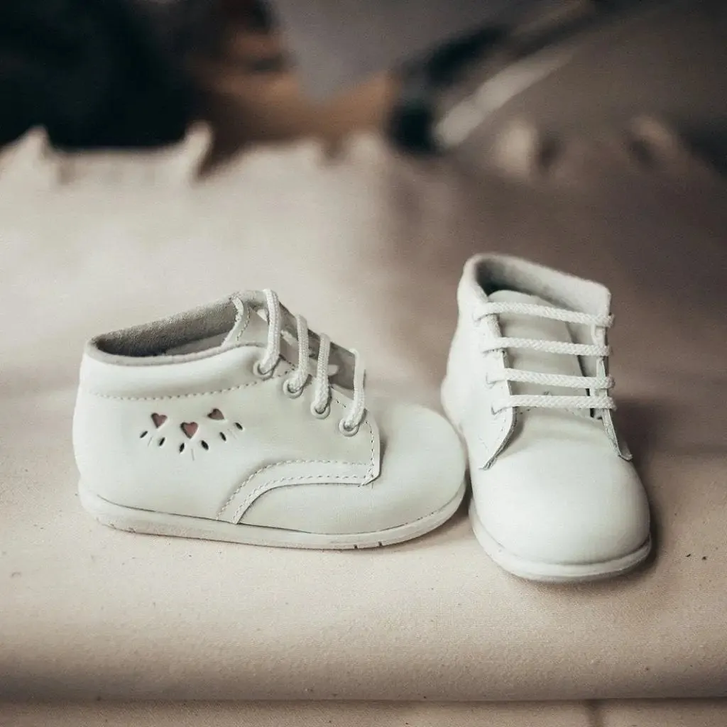 Anti Bacterial Easy Flow Tulip First Walker - White/Pink