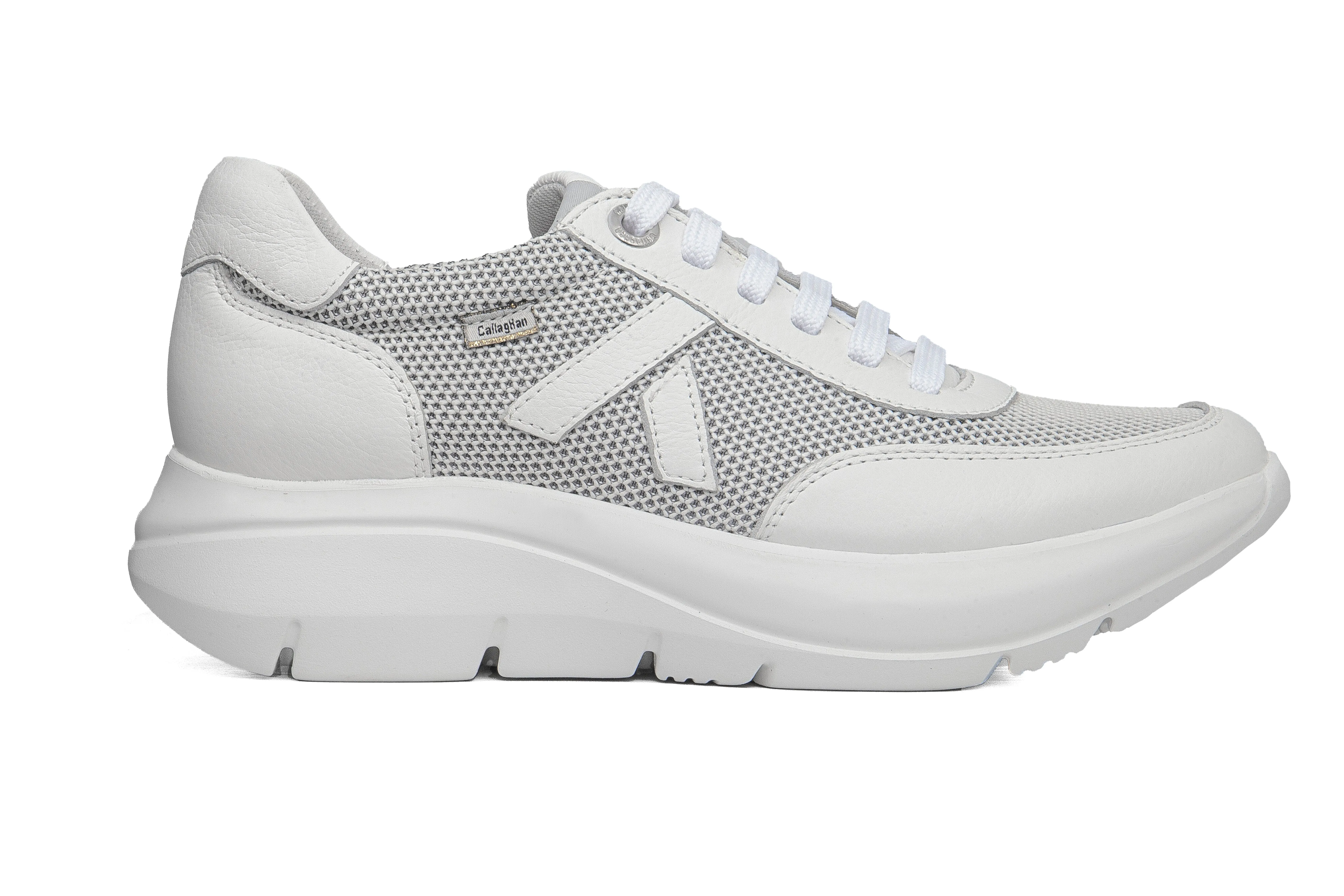 running in cold tracks shoes Women's Algoritmo 62400 - White