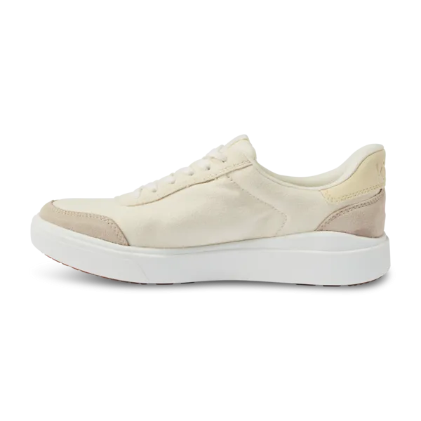 Clarks Desert Boot Loose Fit Women's Prague 2